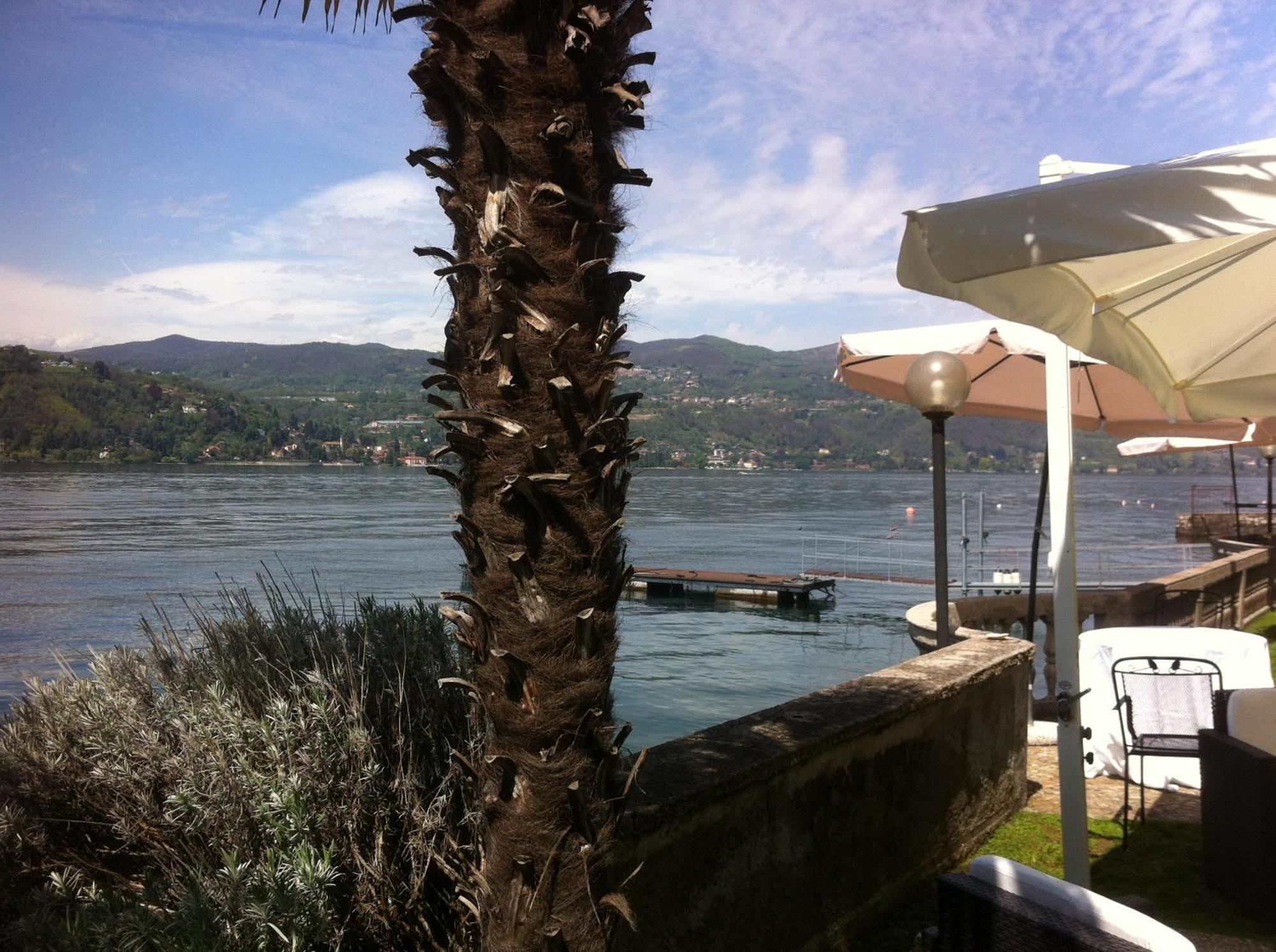 Hotel Lido Ranco Exterior photo